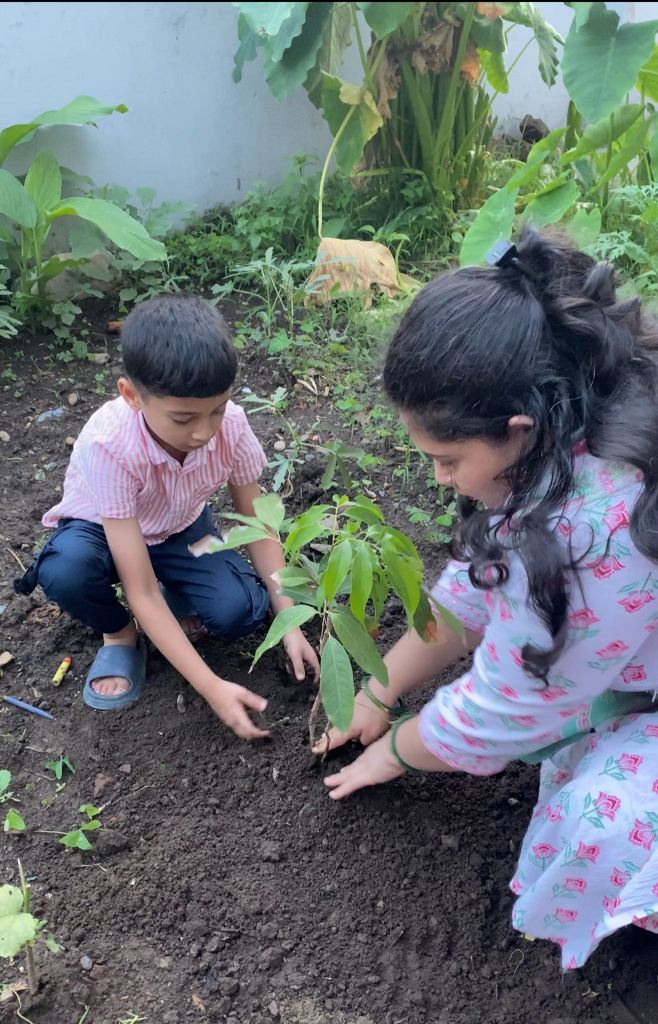 ek-ped-maa-ke-naam-PpIaq3