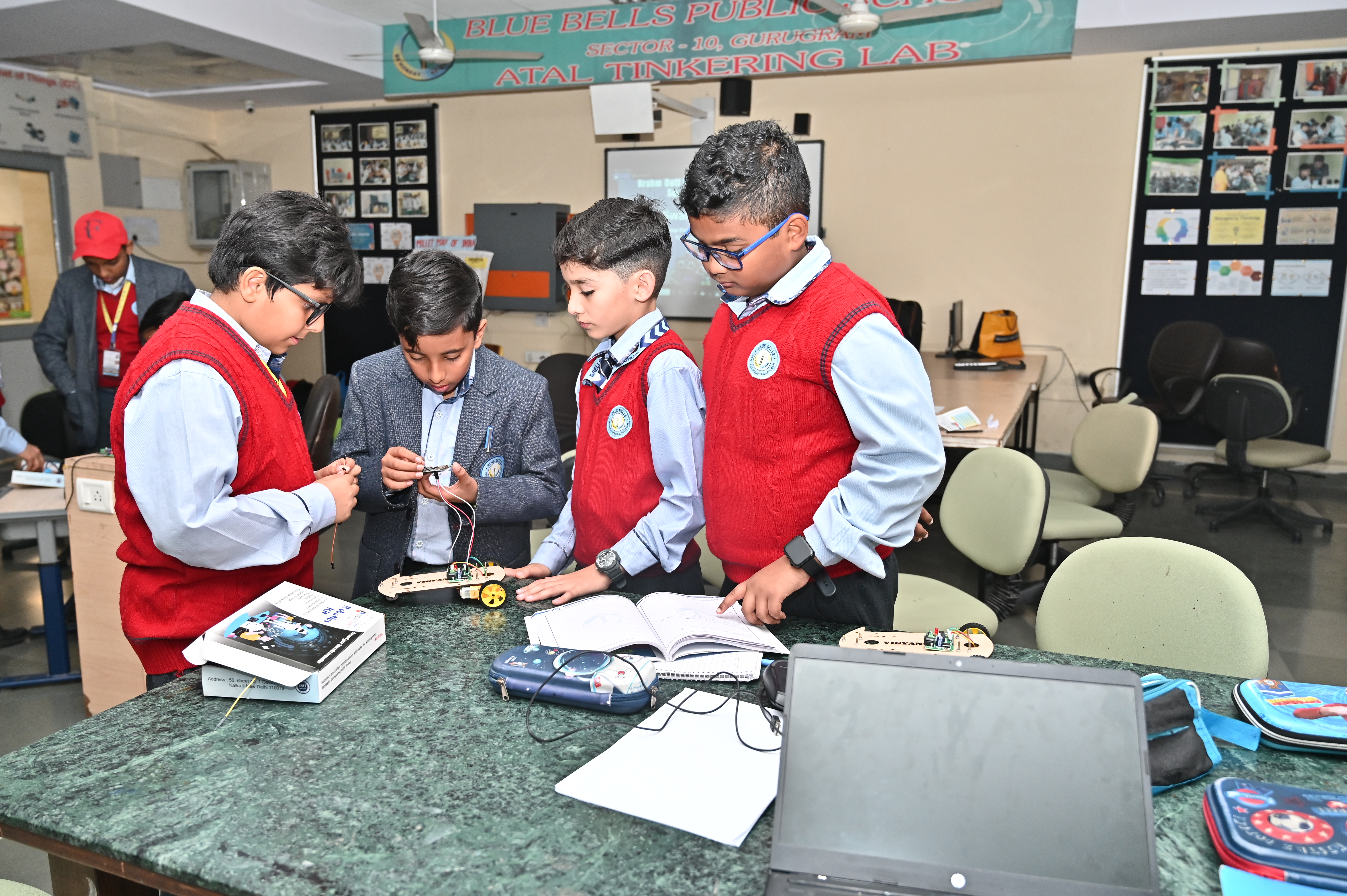 chrysalis-transforming-classrooms-into-thinkrooms